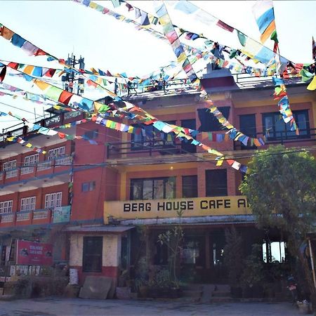 Berg House Cafe And Hotel Nagarkot Eksteriør billede